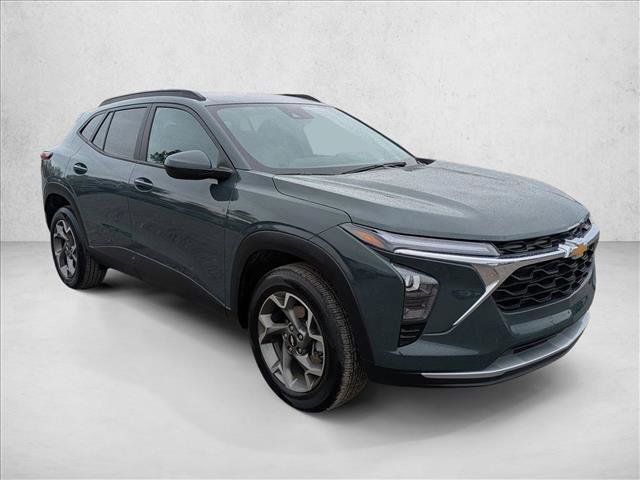 Used 2025 Chevrolet Trax LT FWD video 3