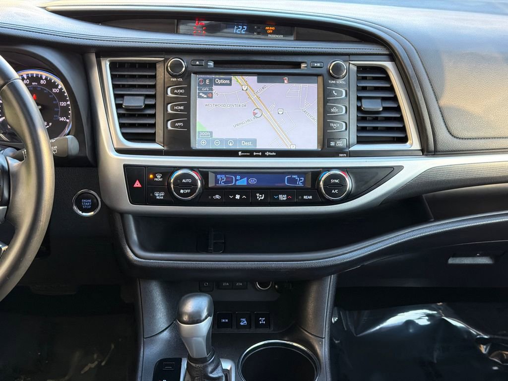 Used 2017 Toyota Highlander SE image 22