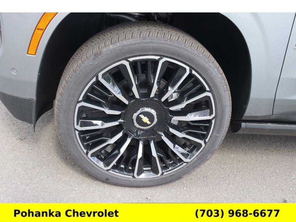 New 2026 Chevrolet Suburban High Country AWD/4WD image 32
