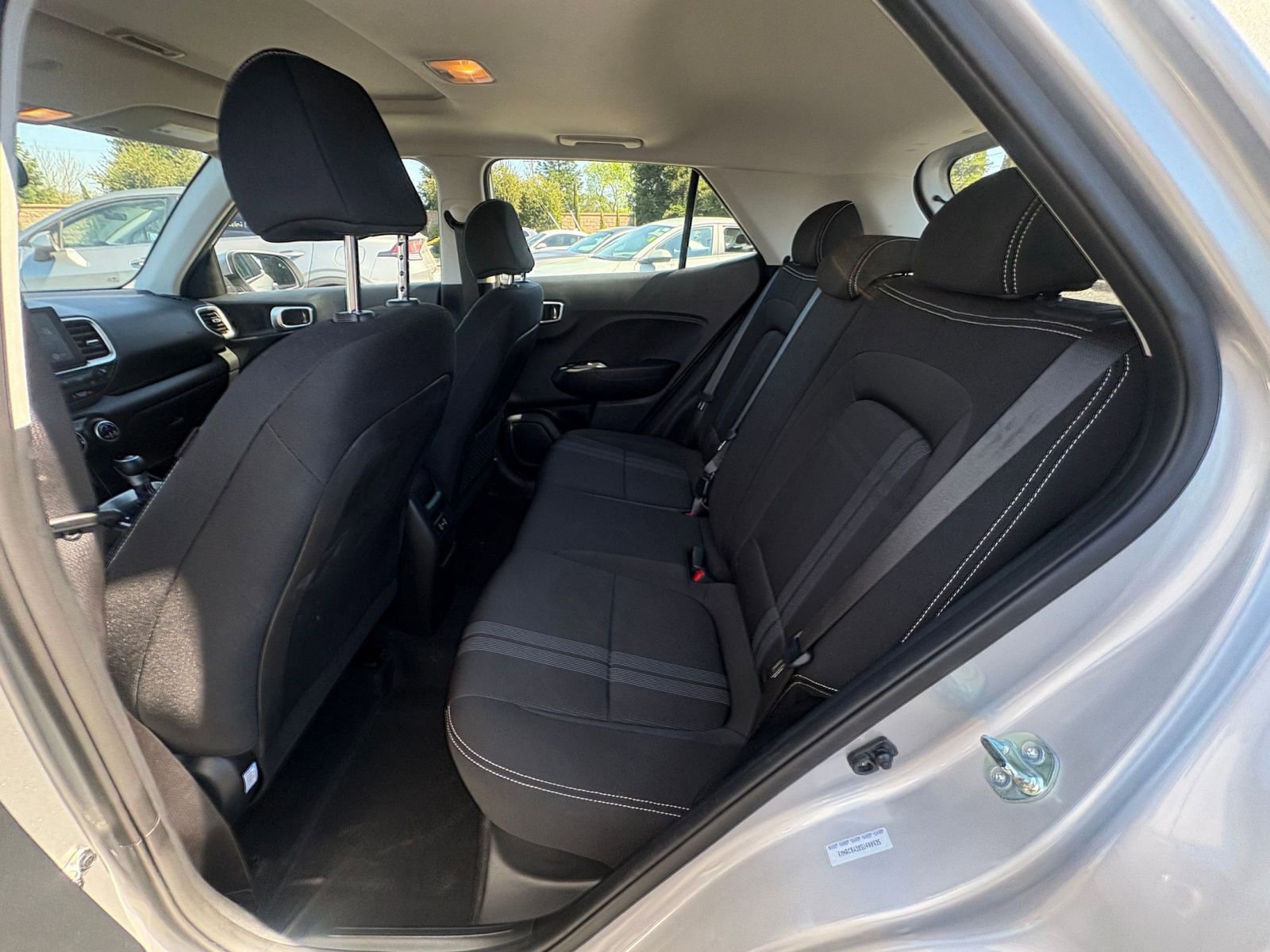 Used 2025 Hyundai Venue SEL image 23