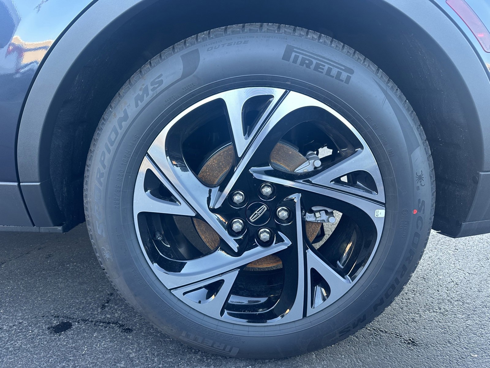 Used 2024 Lincoln Nautilus Premier w/ Equipment Group 102A image 7