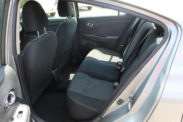 Used 2014 Nissan Versa SV image 12