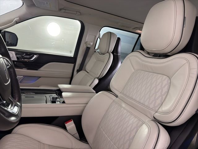 Certified 2022 Lincoln Navigator Black Label image 11