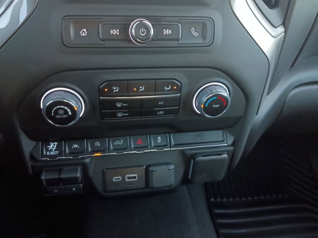 Used 2025 Chevrolet Silverado 1500 Custom w/ Turbomax Blackout Package image 4