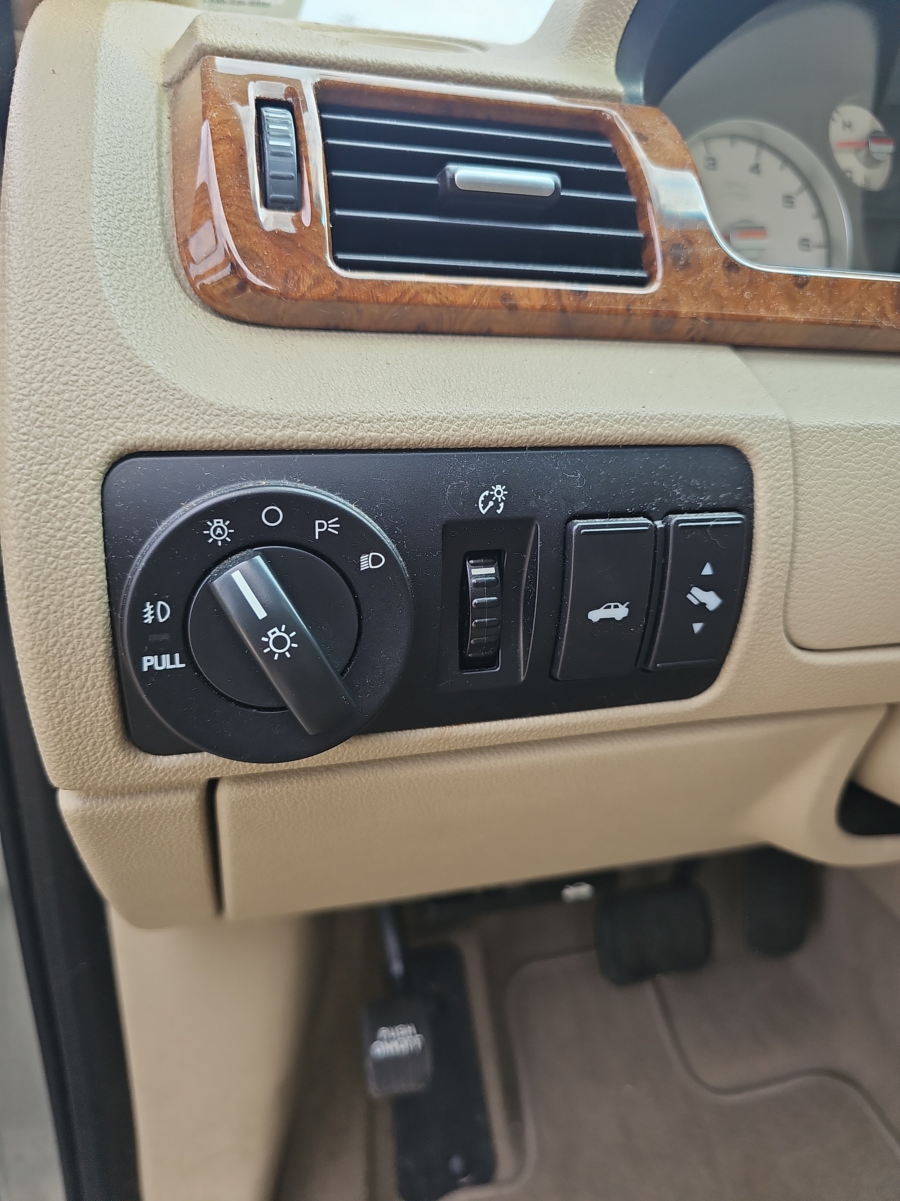 Used 2007 Ford Five Hundred Limited FWD image 19