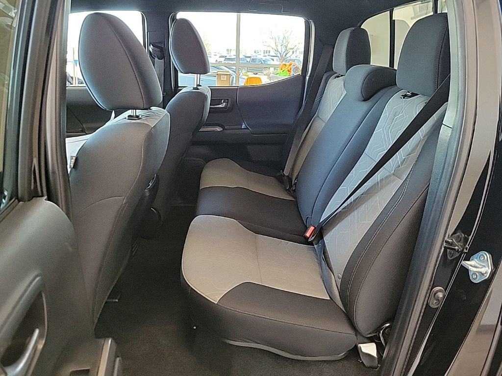 Used 2023 Toyota Tacoma TRD Off-Road w/ Technology Package image 10