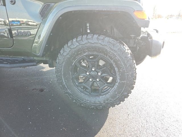 Used 2022 Jeep Gladiator Sport image 5