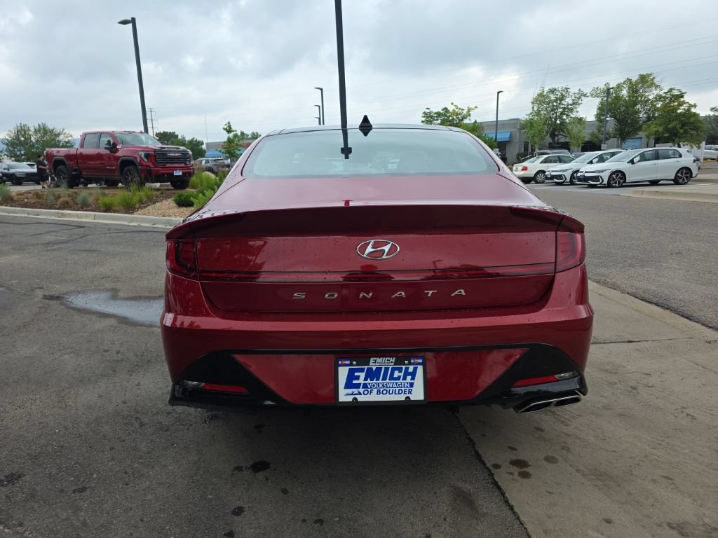 Used 2023 Hyundai Sonata SEL w/ Convenience Package FWD image 4