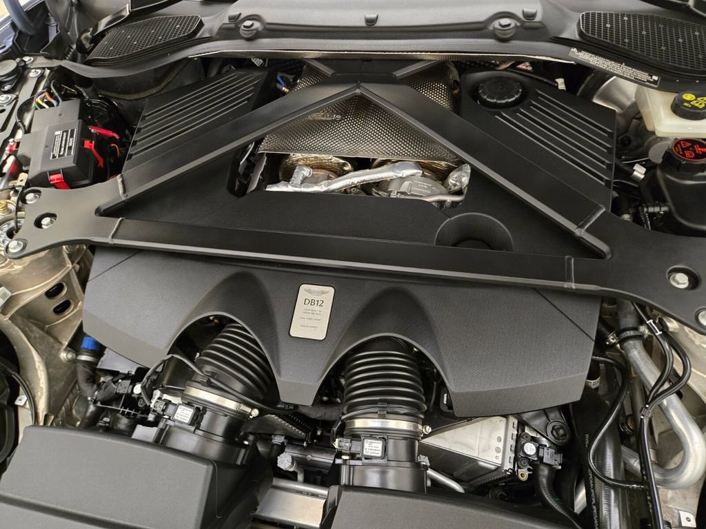 Used 2025 Aston Martin DB12 Coupe RWD image 26
