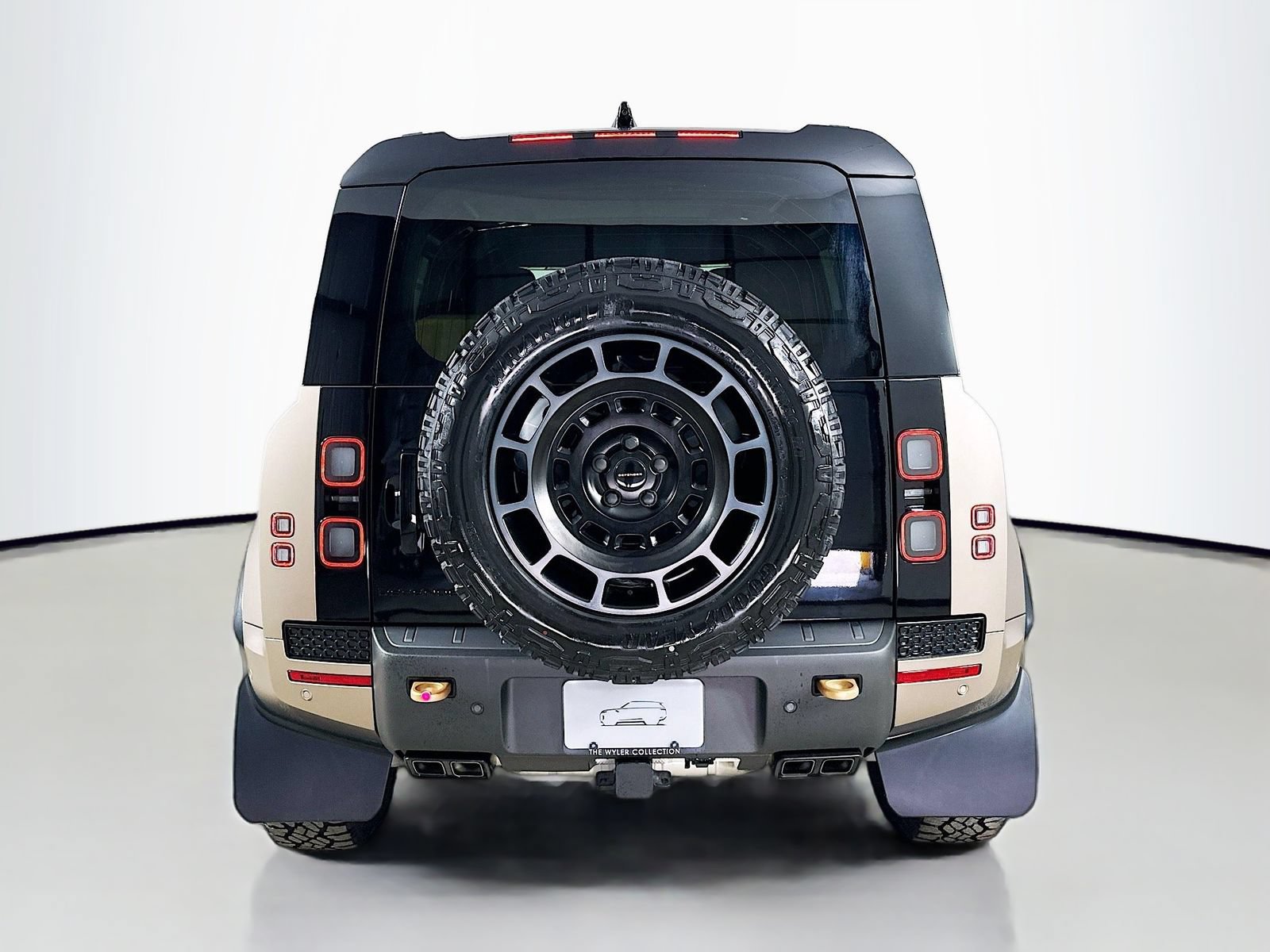 New 2026 Land Rover Defender 110 OCTA AWD/4WD image 6