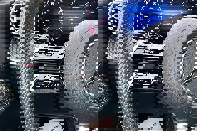 Used 2025 Mercedes-Benz C 300 4MATIC Sedan image 14