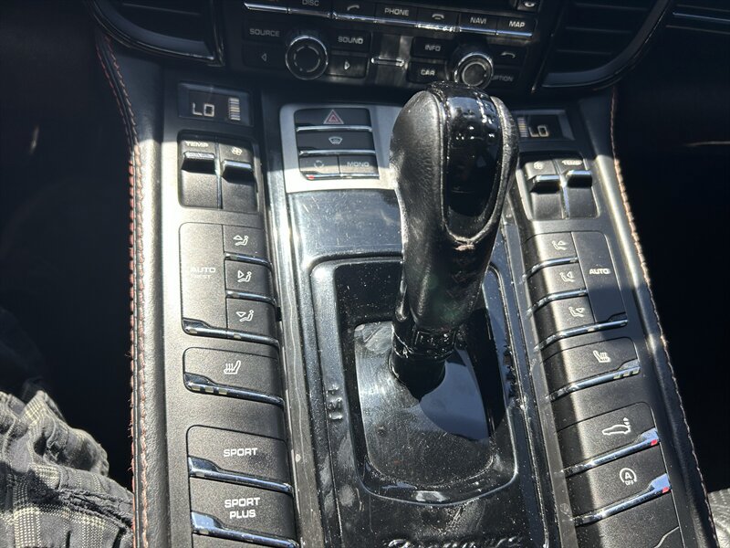 Used 2010 Porsche Panamera S RWD image 21