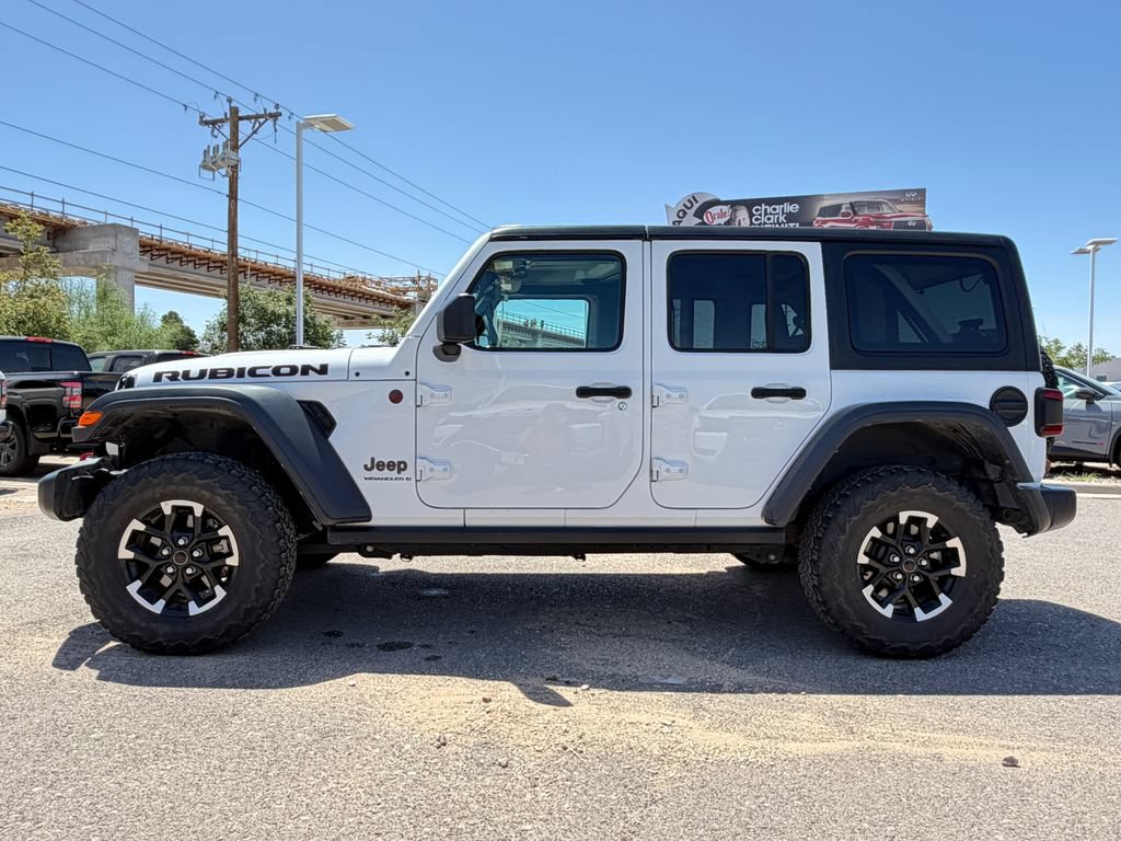 Used 2025 Jeep Wrangler Unlimited Rubicon AWD/4WD image 4