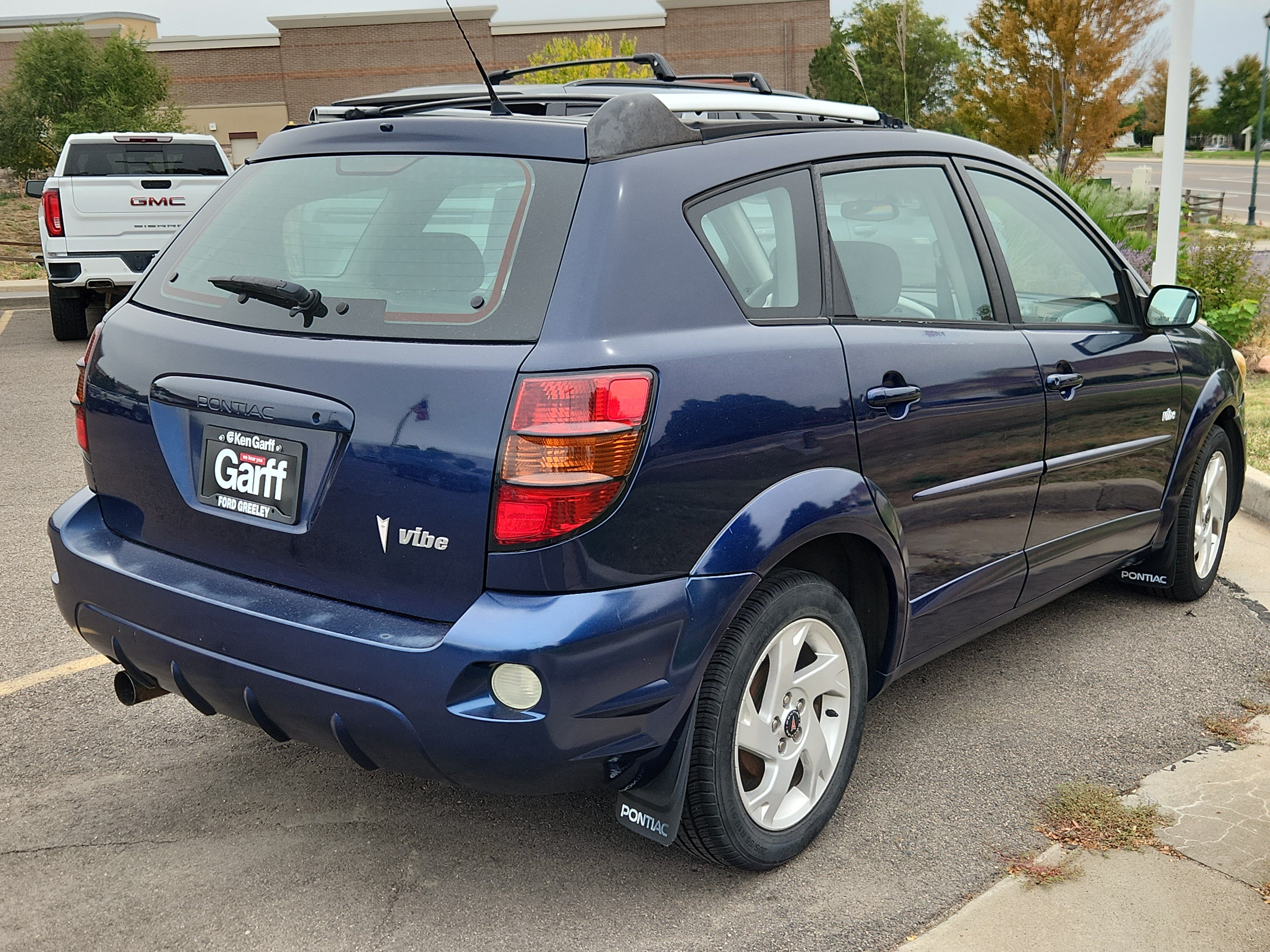 Used 2004 Pontiac Vibe w/ Power Group Value Package FWD image 5