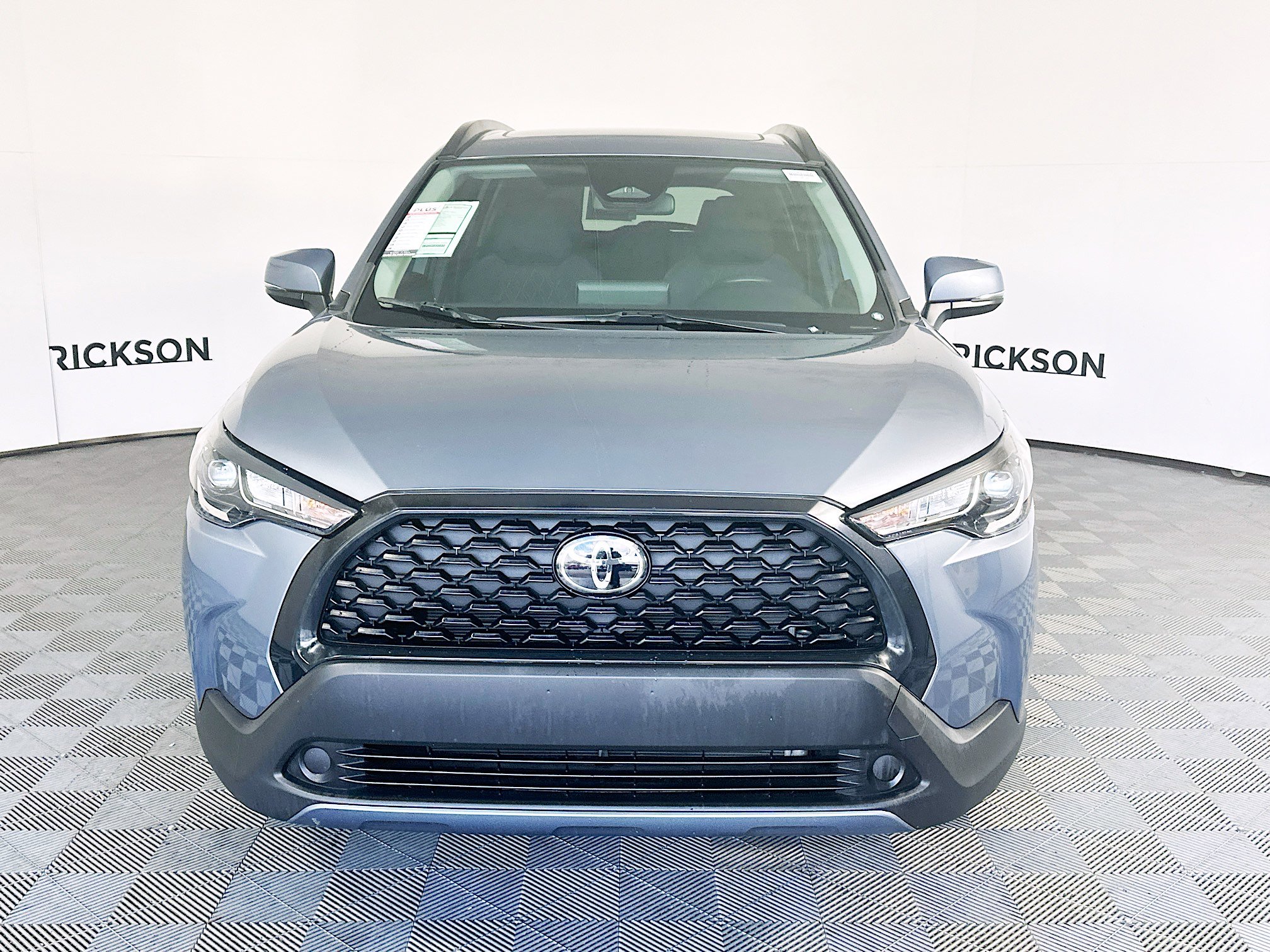 Used 2023 Toyota Corolla Cross LE image 8