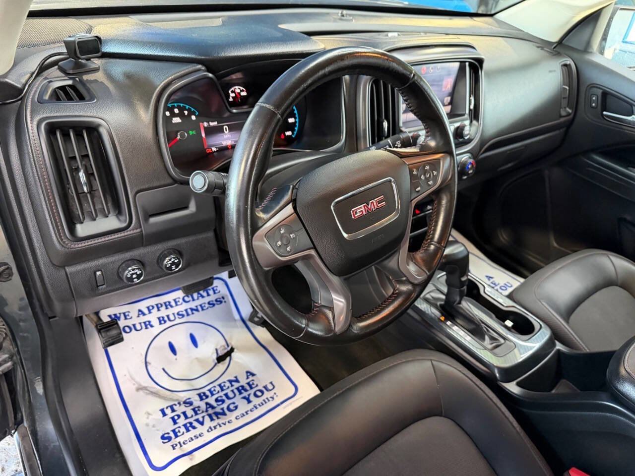 Used 2015 GMC Canyon SLE image 13