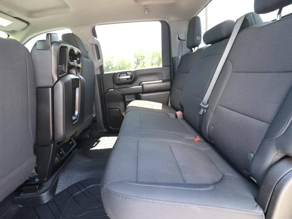 Used 2022 Chevrolet Silverado 2500 Custom w/ Custom Convenience Package AWD/4WD image 9