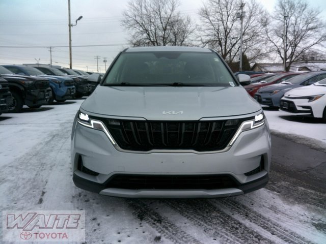 Used 2023 Kia Carnival LX image 6