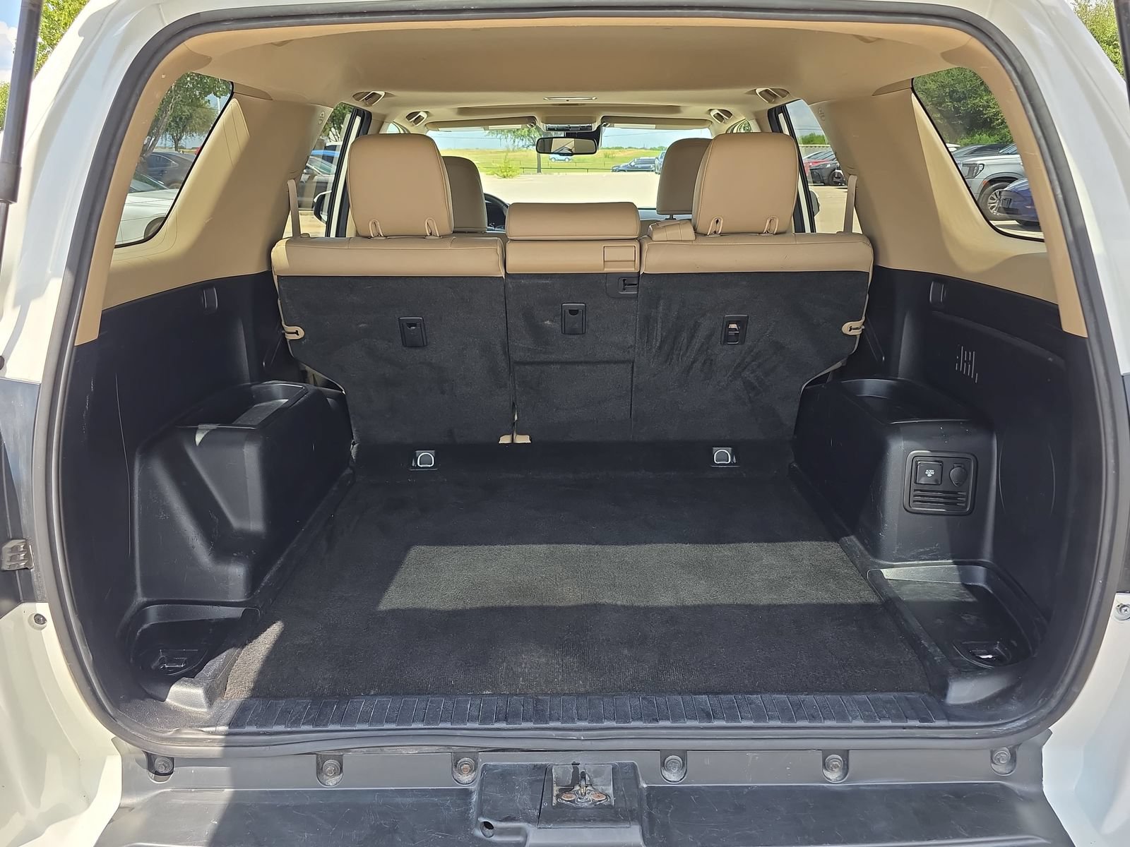 Used 2020 Toyota 4Runner Limited AWD/4WD image 31