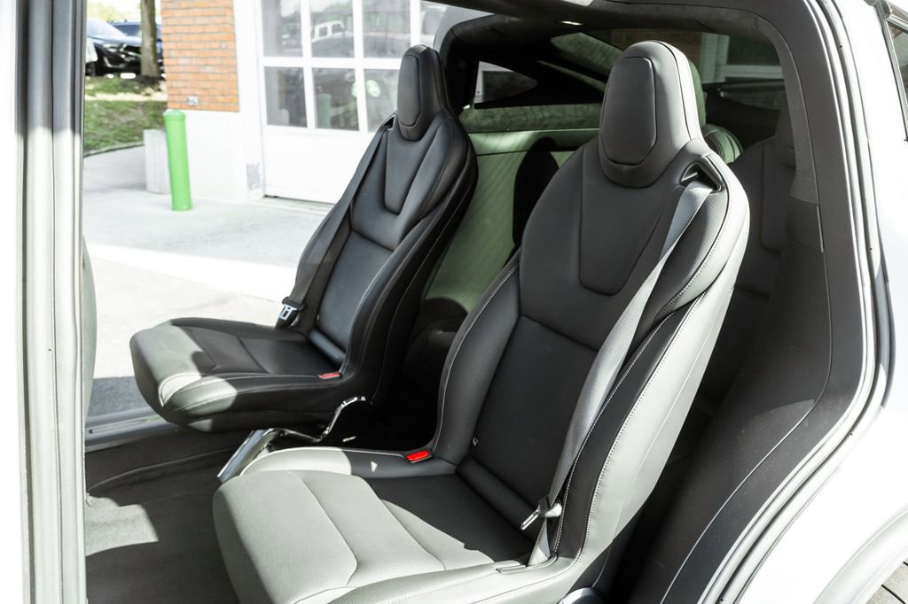 Used 2022 Tesla Model X Plaid AWD/4WD image 27