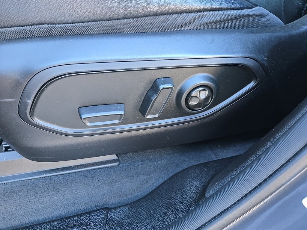 Used 2022 Jeep Grand Cherokee Limited 4xe w/ Luxury Tech Group II image 39