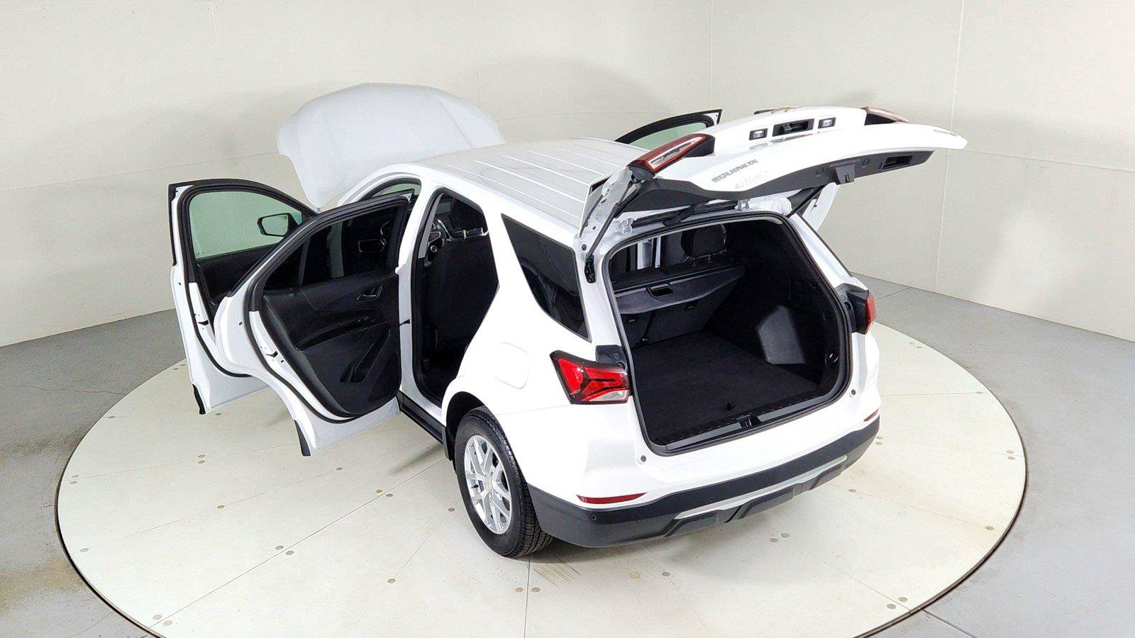Used 2023 Chevrolet Equinox LT AWD/4WD image 42