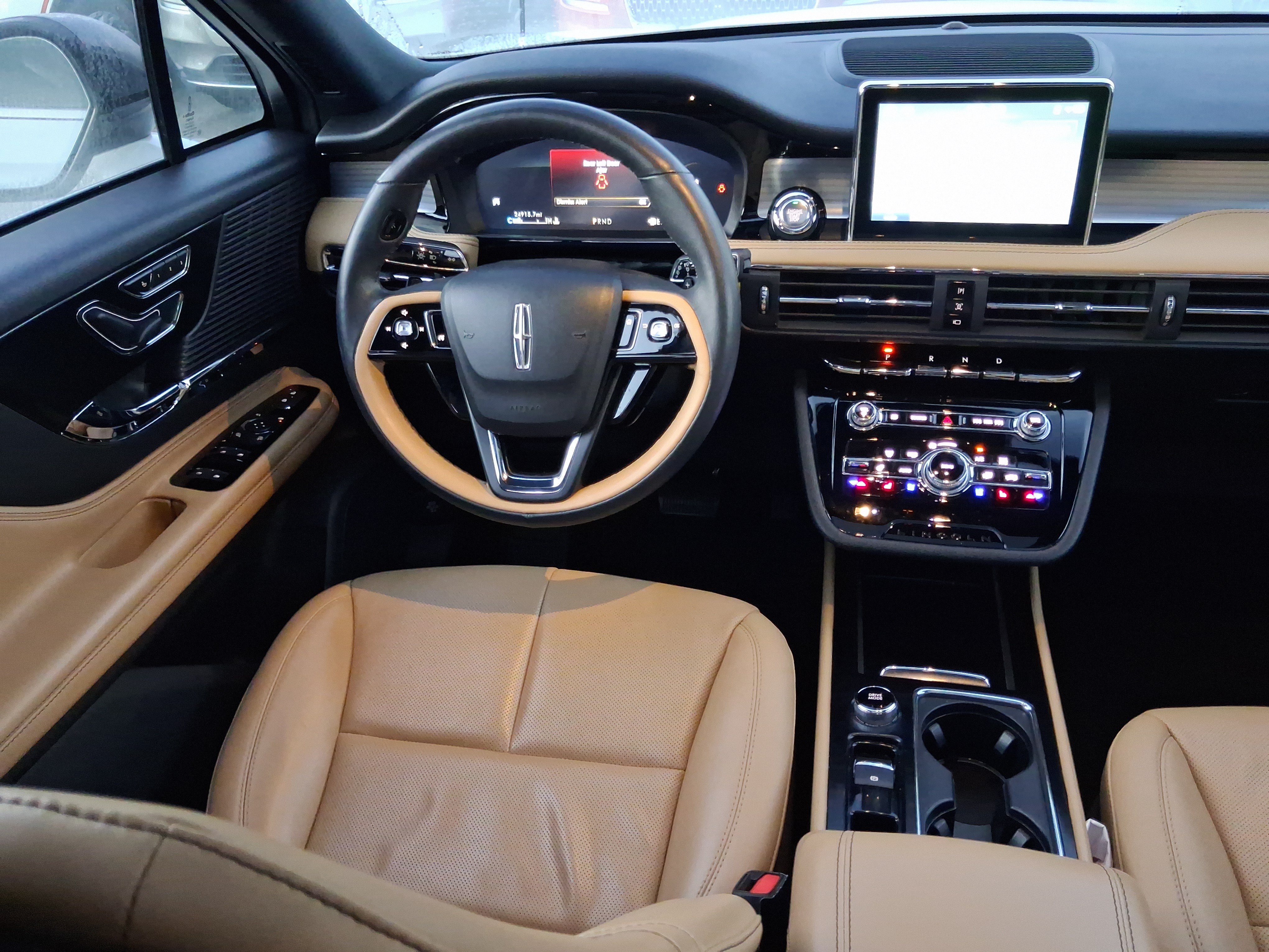 Certified 2022 Lincoln Corsair Reserve w/ Elements Package FWD image 8