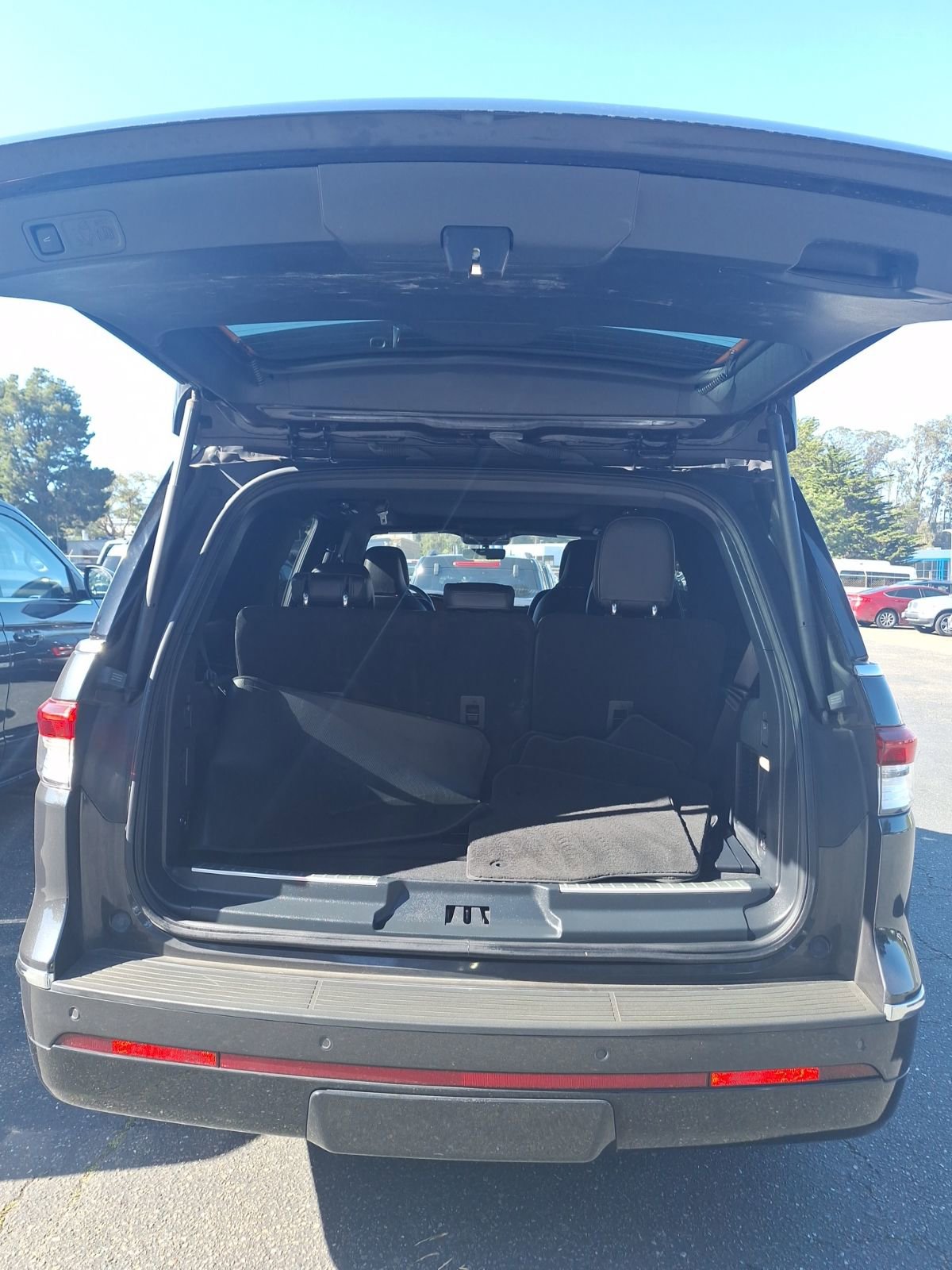 Used 2023 Lincoln Navigator Reserve image 6