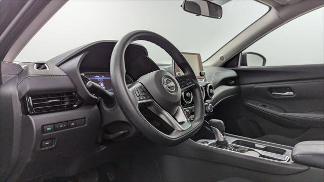 Used 2025 Nissan Sentra SV image 24