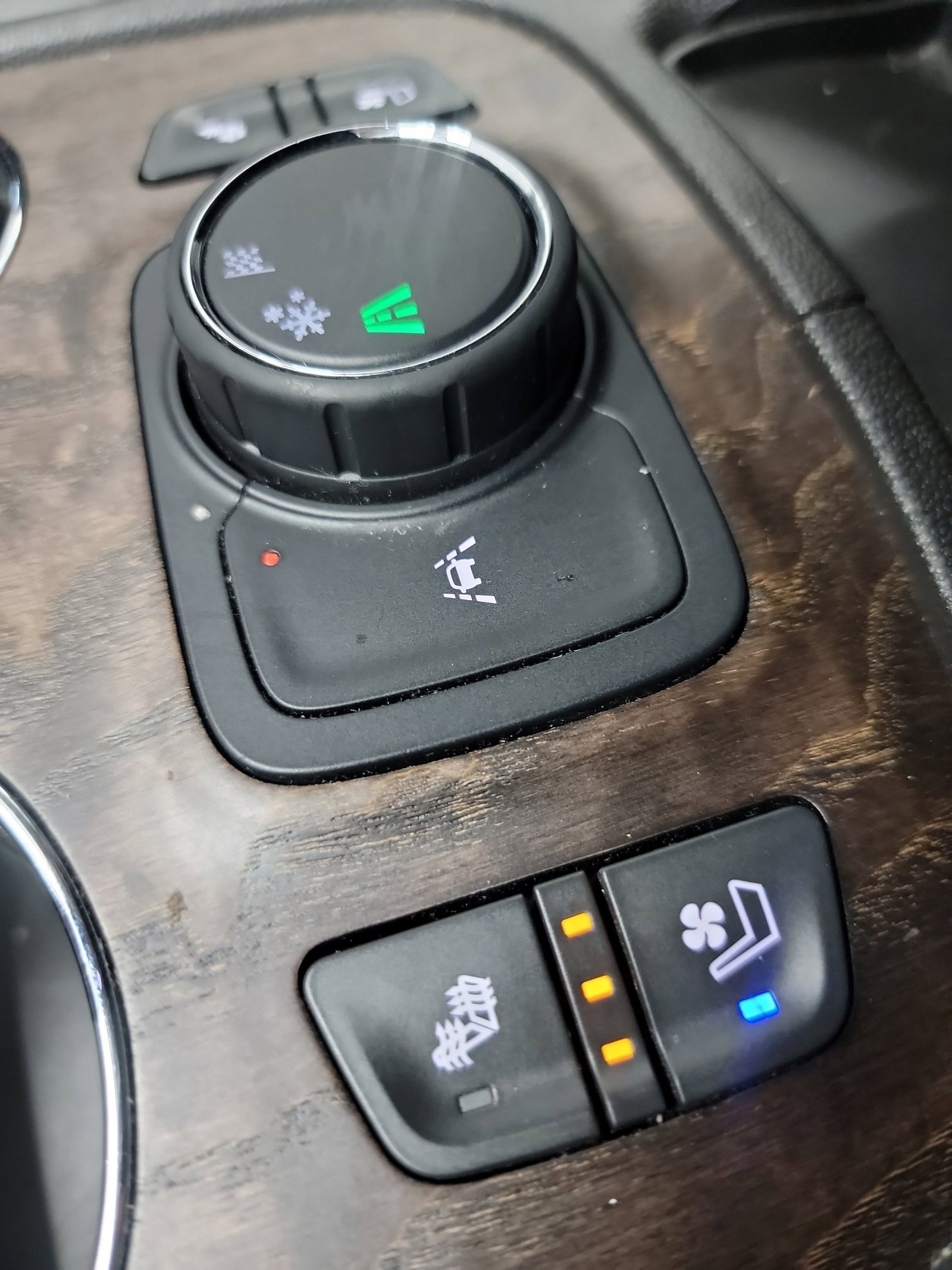 Used 2023 GMC Acadia Denali image 34