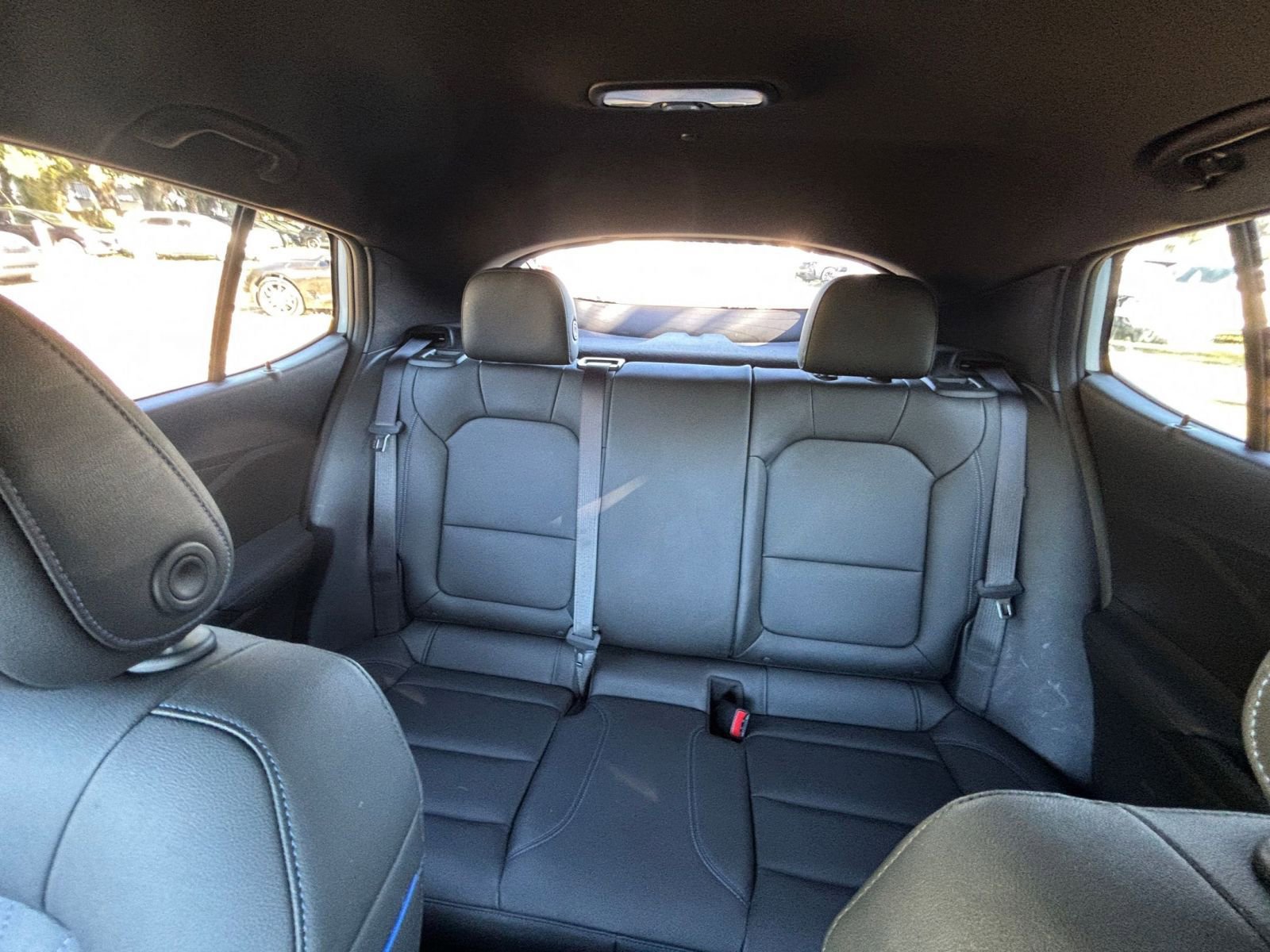 Used 2025 Buick Envista Sport Touring image 38