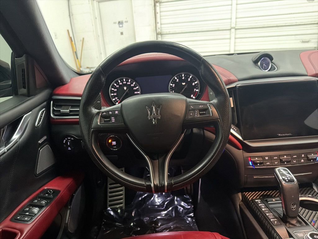 Used 2021 Maserati Ghibli Trofeo image 21