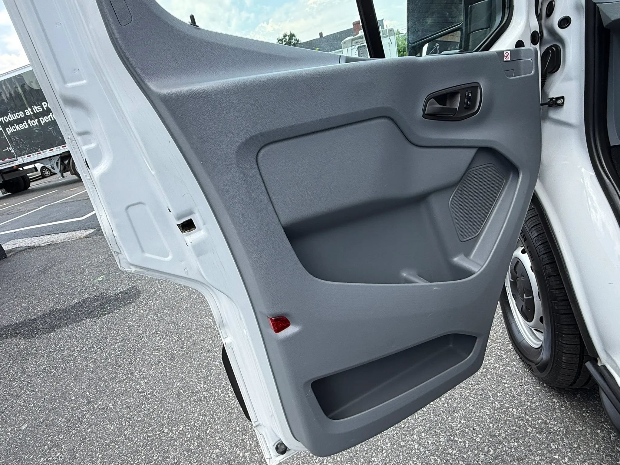 Used 2019 Ford Transit 250 148 Low Roof RWD image 14