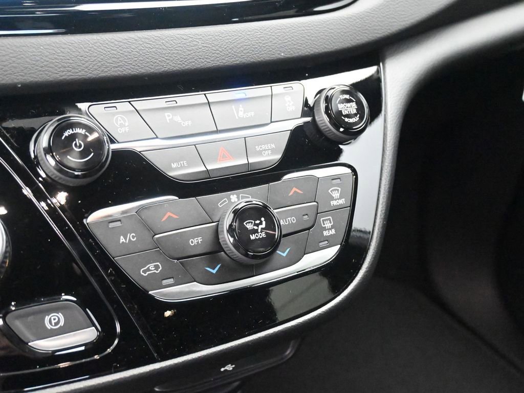 New 2026 Chrysler Voyager LX image 19