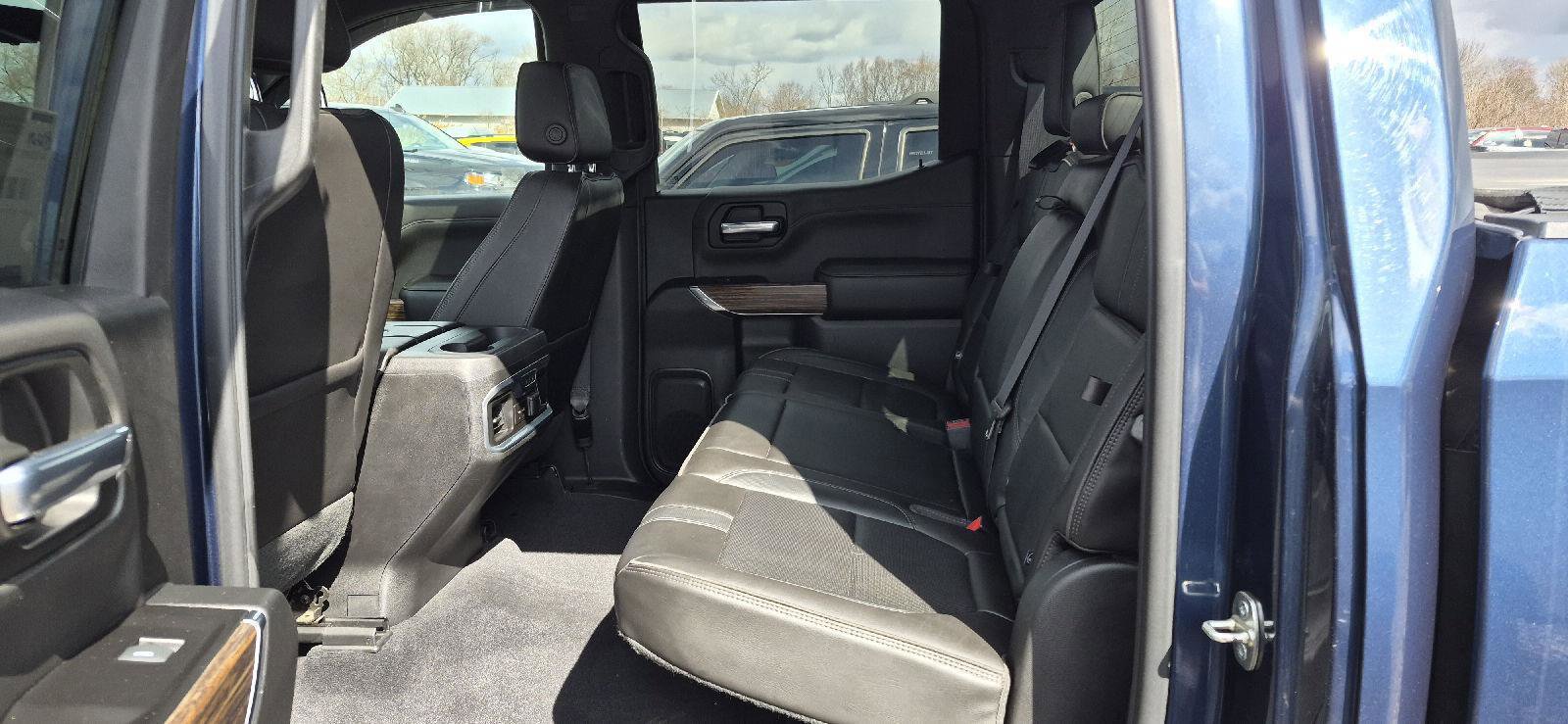 Used 2019 Chevrolet Silverado 1500 High Country image 8