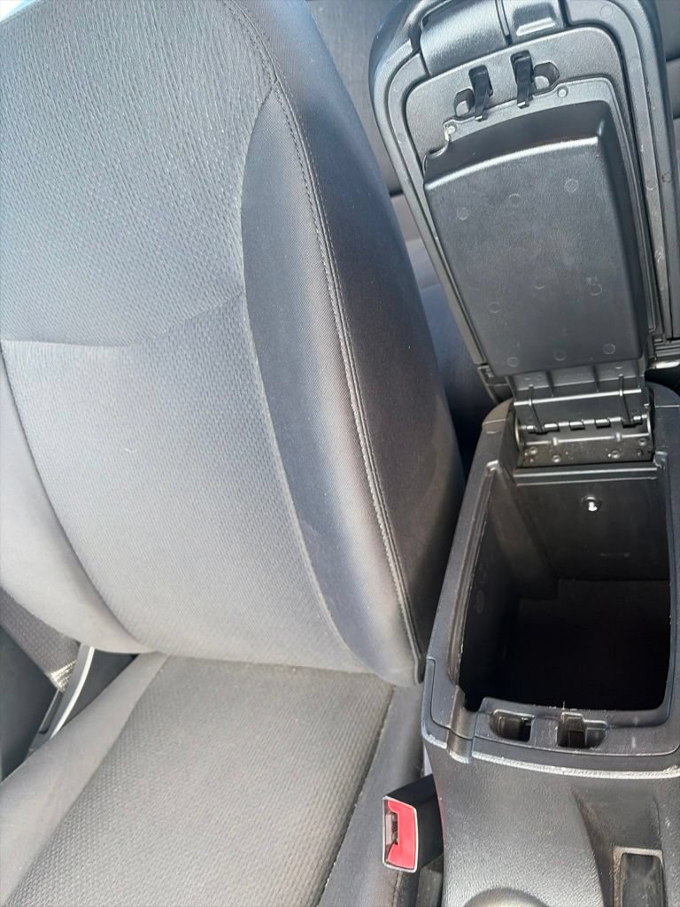 Used 2014 Chrysler 200 LX FWD image 19