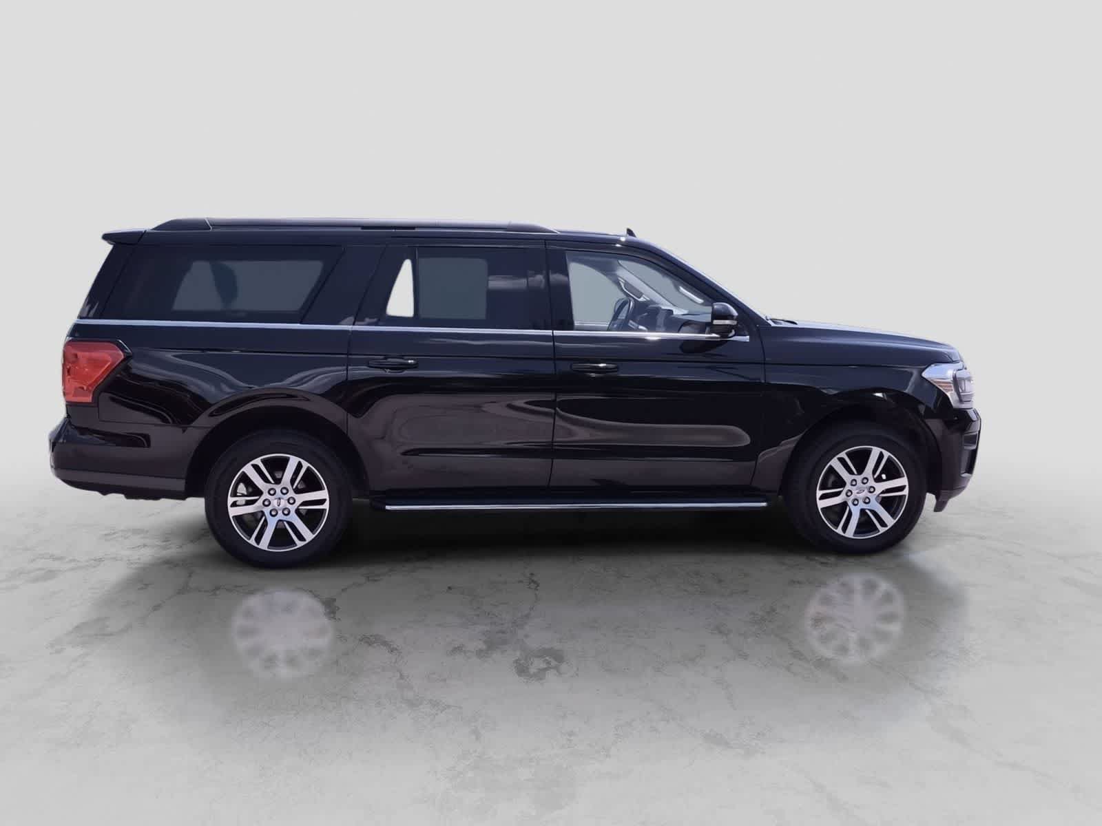 Used 2023 Ford Expedition Max XLT AWD/4WD image 9