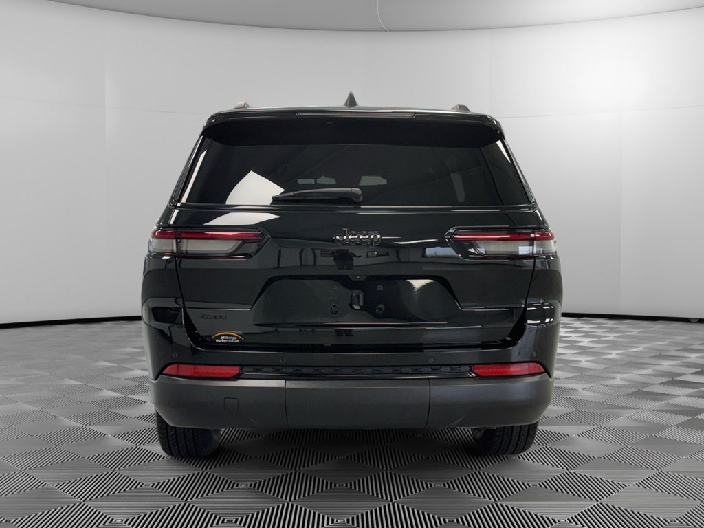 Used 2024 Jeep Grand Cherokee L Laredo image 7