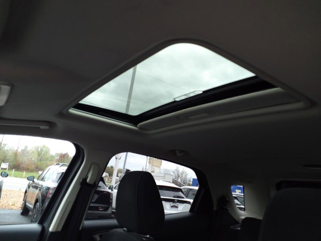 Used 2021 Ford EcoSport SE AWD/4WD image 13