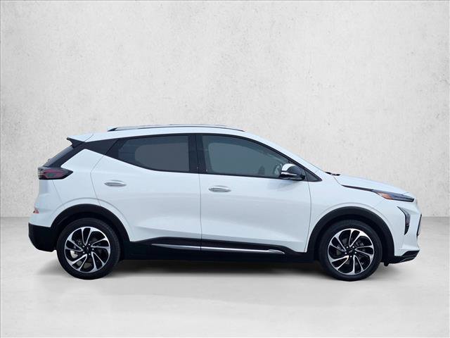 Used 2023 Chevrolet Bolt EUV Premier w/ Super Cruise Package FWD video 4