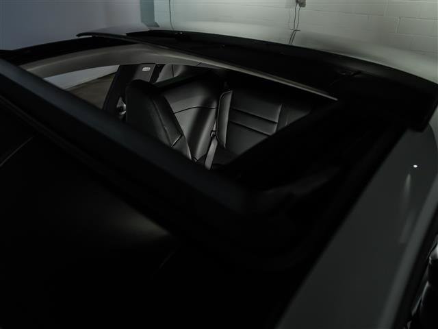 Certified 2025 Porsche 911 Carrera RWD image 17
