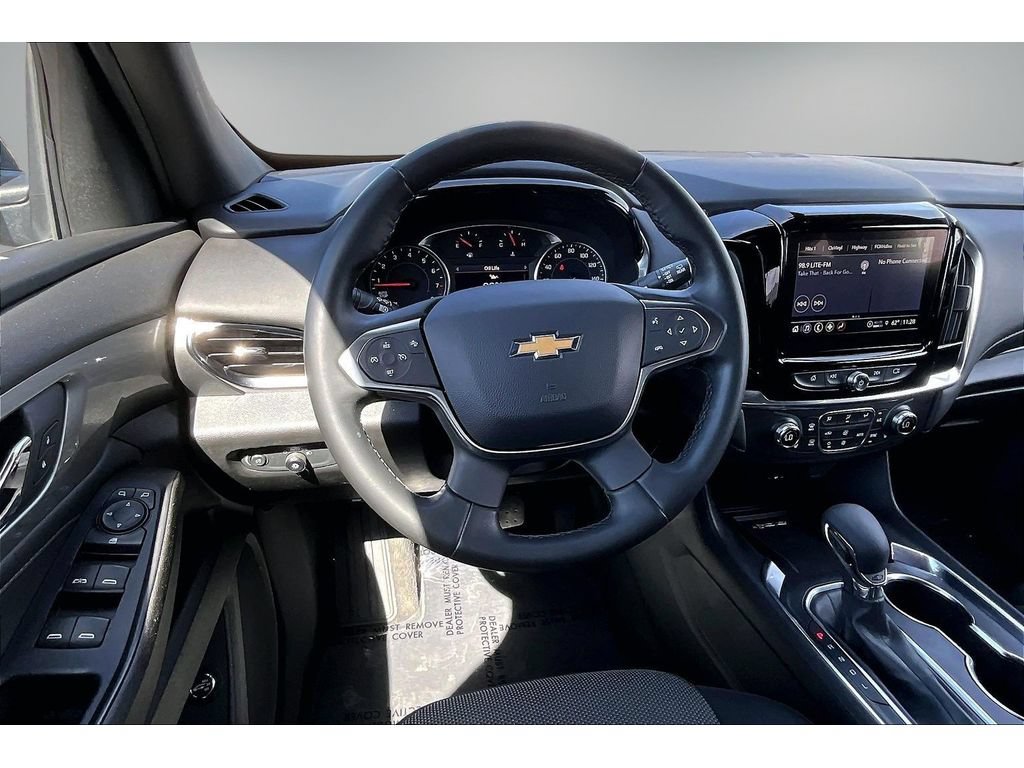 Used 2023 Chevrolet Traverse LT FWD image 8