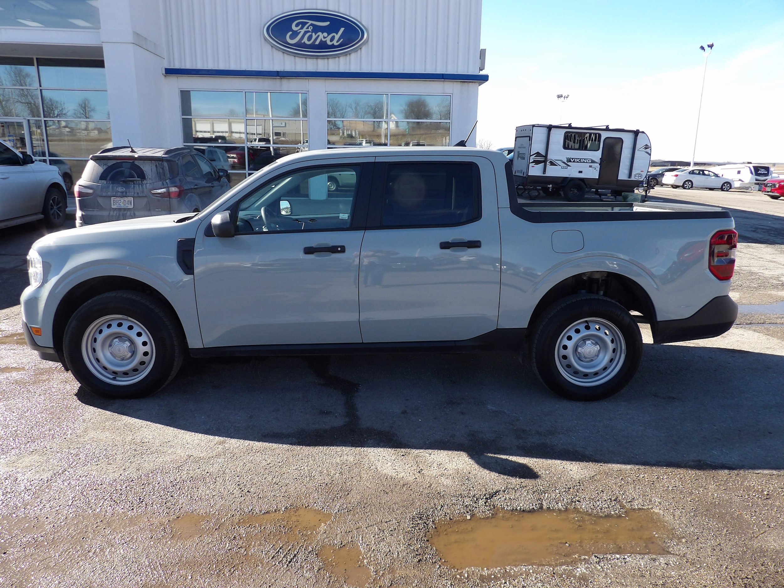 Used 2024 Ford Maverick XL image 1