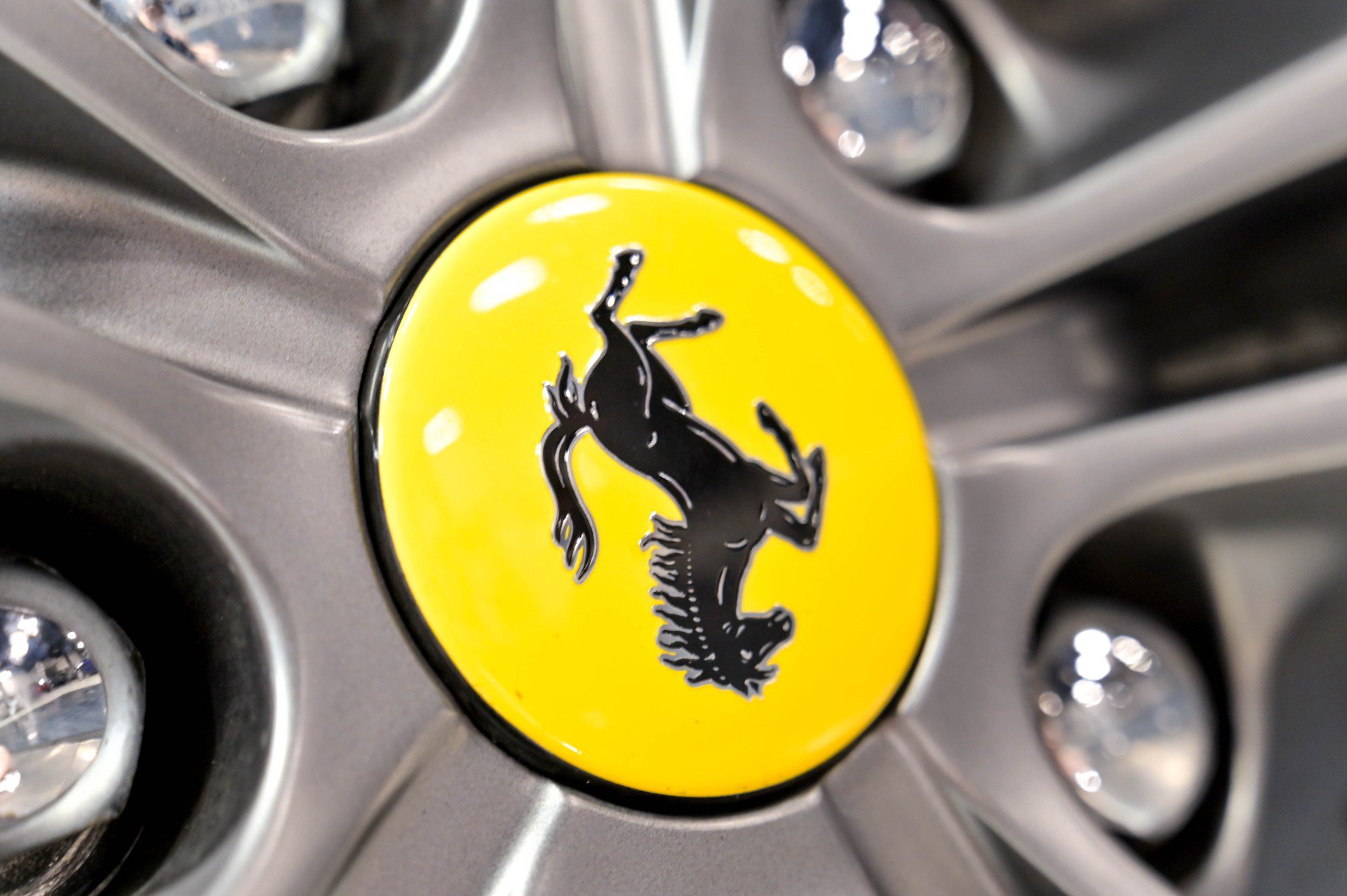 Used 2017 Ferrari GTC4Lusso AWD/4WD image 30
