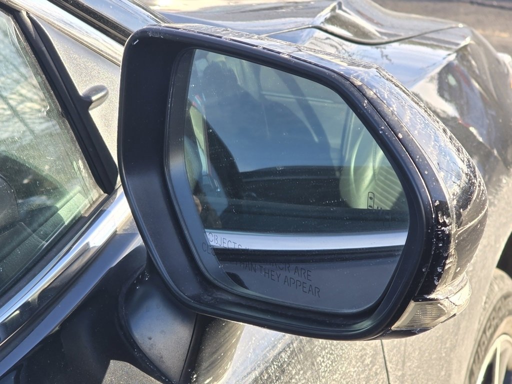 Used 2024 Toyota Camry SE image 17