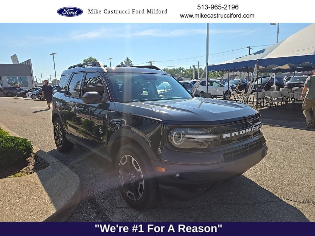 Used 2023 Ford Bronco Sport Outer Banks w/ Tech Package AWD/4WD image 3