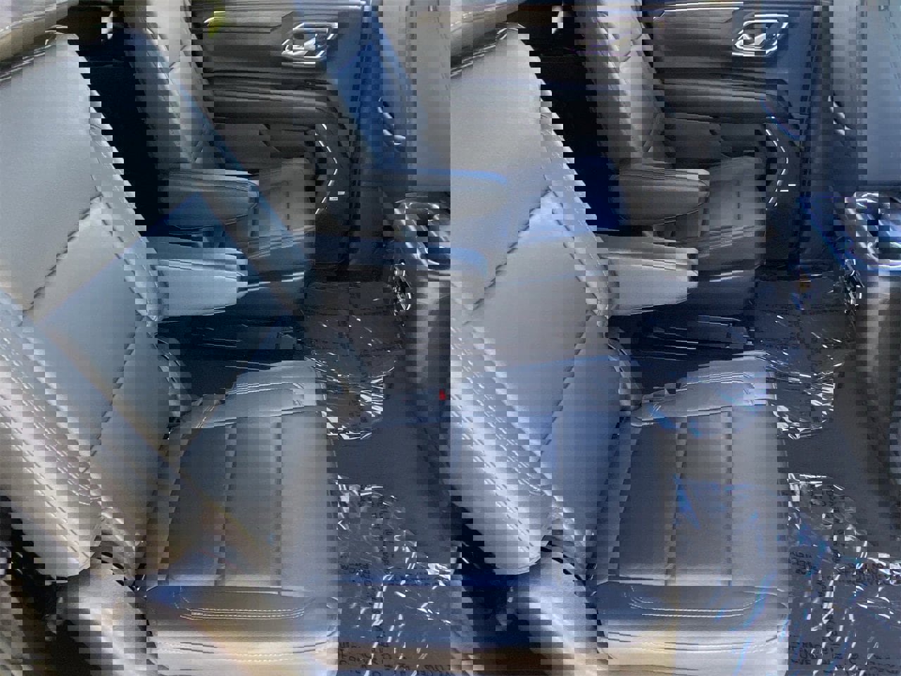 Used 2023 Chevrolet Suburban Z71 w/ Luxury Package image 14