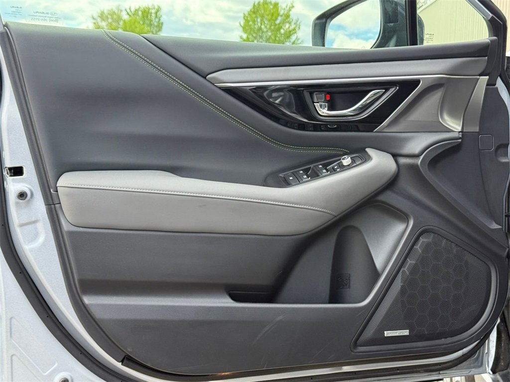 Used 2024 Subaru Outback Onyx Edition image 12