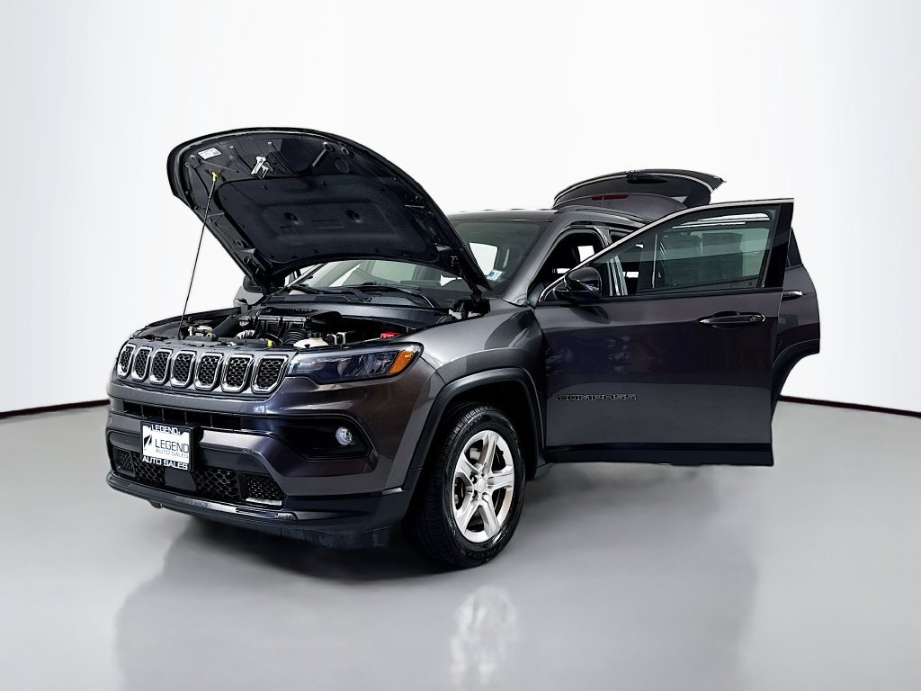 Used 2023 Jeep Compass Latitude w/ Convenience Group AWD/4WD image 19