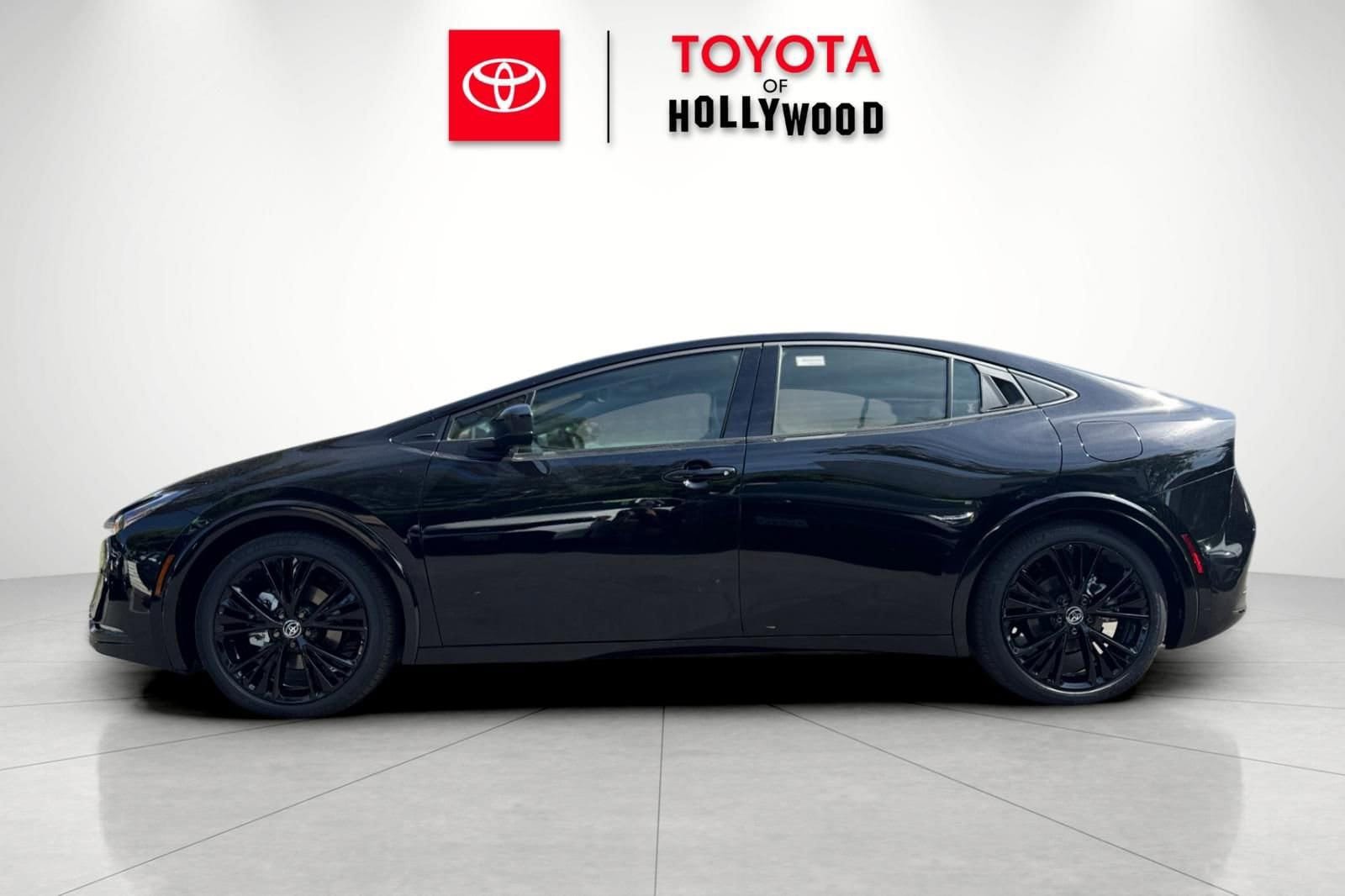 New 2026 Toyota Prius Plug-In Hybrid FWD image 9